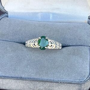 Vintage Celtic Ring in Sterling Silver Green stone Band in Size 9 1/4